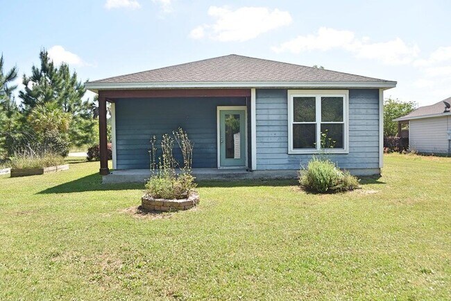 Building Photo - 416 Tropical Way