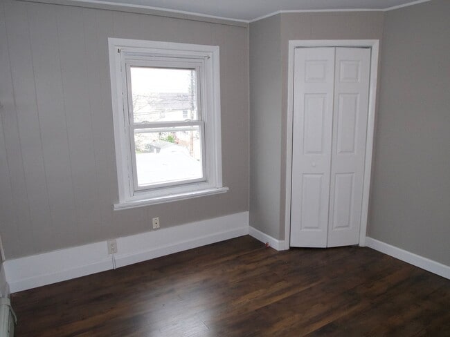 Building Photo - Spacious 4-Bedroom, 1- Bathroom Row home in Allentown – Section 8 Encouraged to Apply!