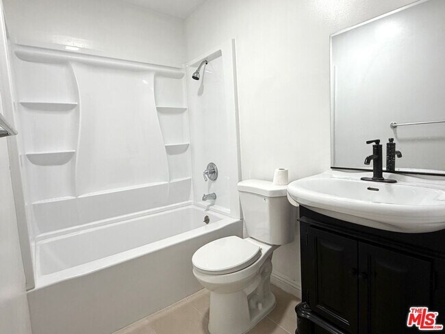 Building Photo - 1262 Kipling Ave