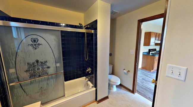 Building Photo - Spacious 2BR Home in Joliet – In-Unit Laun...