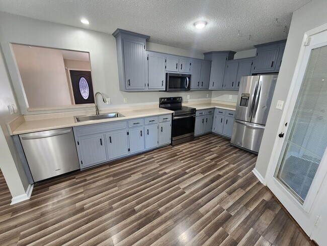 Building Photo - 4028 Challis Dr