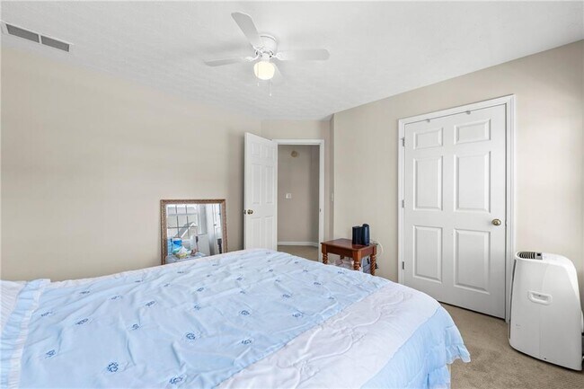 Building Photo - 3751 Roxfield Dr NE