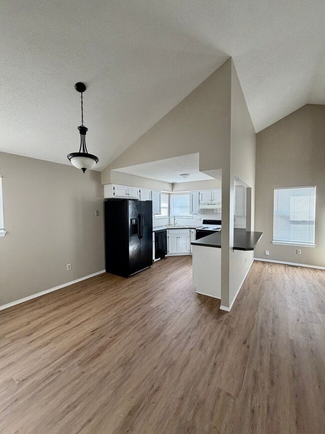 Building Photo - Andover Twin Home!