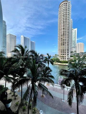 Building Photo - 465 Brickell Ave