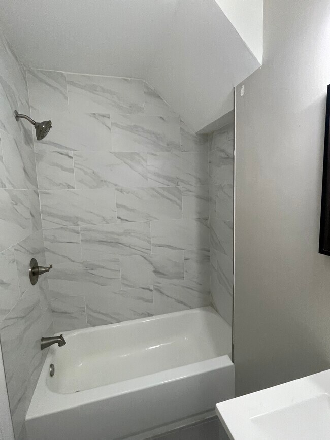 Building Photo - s 15th street