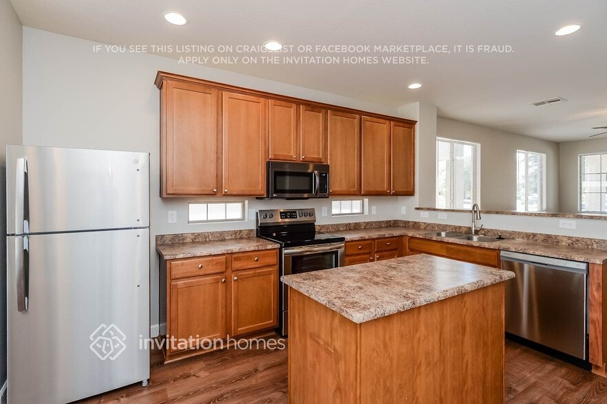 Building Photo - 3881 S Dew Drop Ln