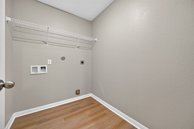 Building Photo - 21018 Solstice Point Dr