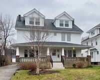 Building Photo - 2407 Woodmere Dr