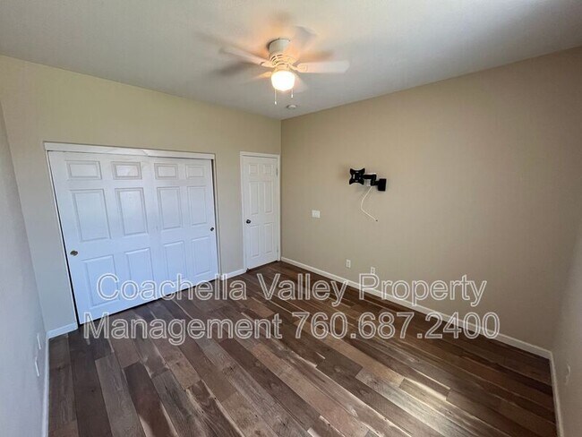 Building Photo - 49126 Pluma Roja Pl