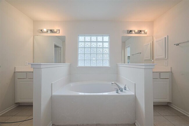 Building Photo - 3822 Auburn Grove Cir