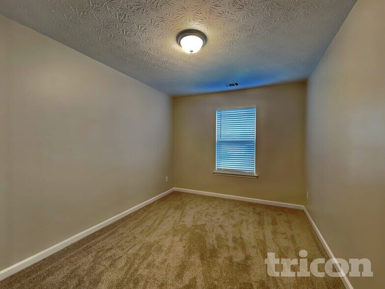 Building Photo - 3869 Alderwoods Dr