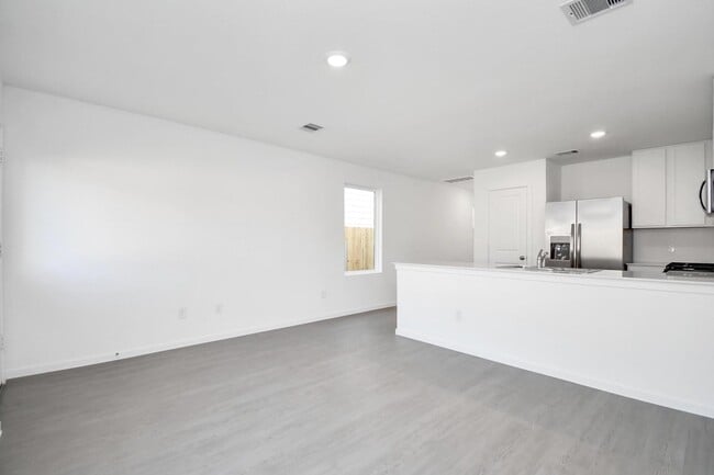 Building Photo - 21269 Carosella Dr