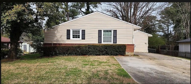 Primary Photo - 3200 Sandusky Dr