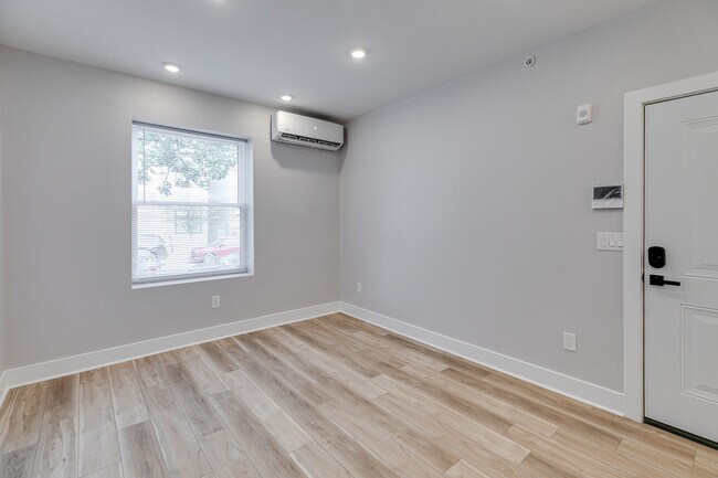 Building Photo - 3924 Haverford Ave