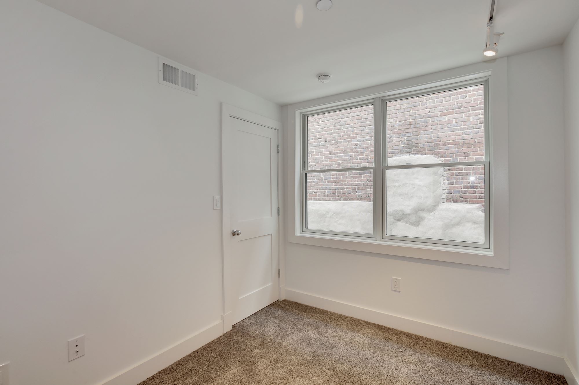 Building Photo - 215 Upshur St NW