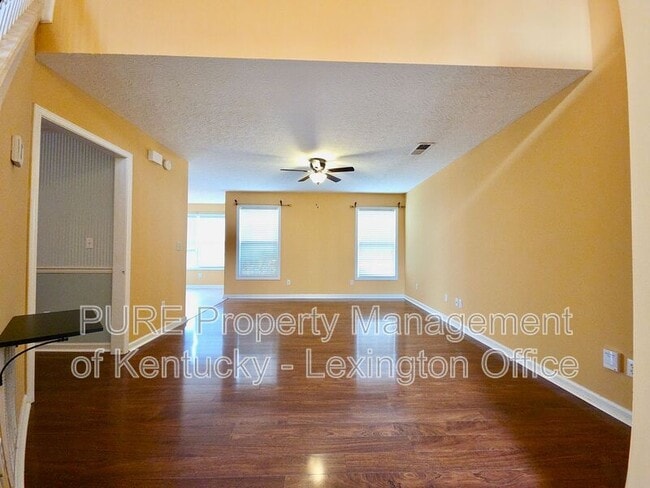 Building Photo - 2909 Mahala Ln