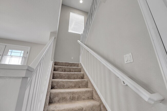 Building Photo - Central Park HOUSE for rent! 2 BLOCKS TO STANLEY MARKETPLACE