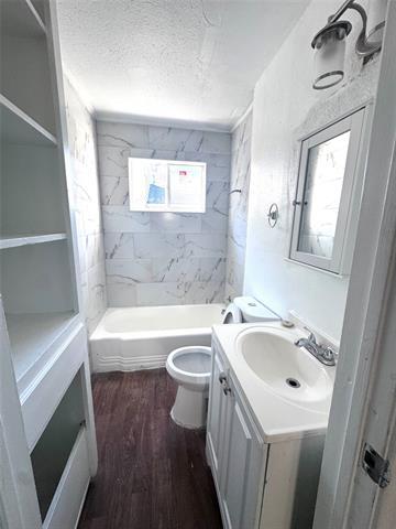 Building Photo - 1417 Bennett Ave