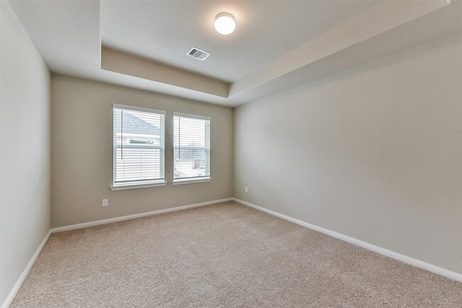 Building Photo - 3842 Sugardale St