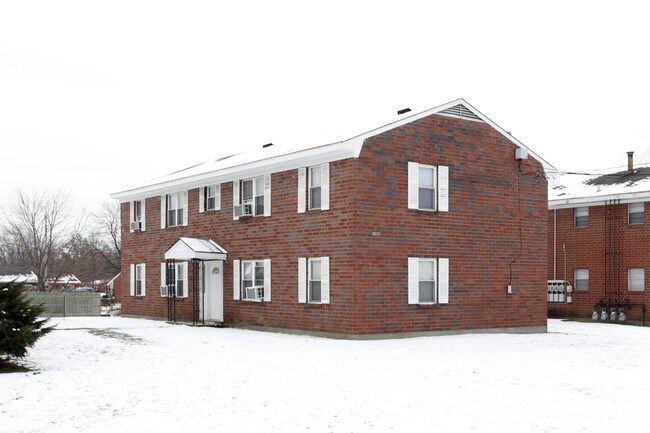 Primary Photo - 6611 Strawberry Ln