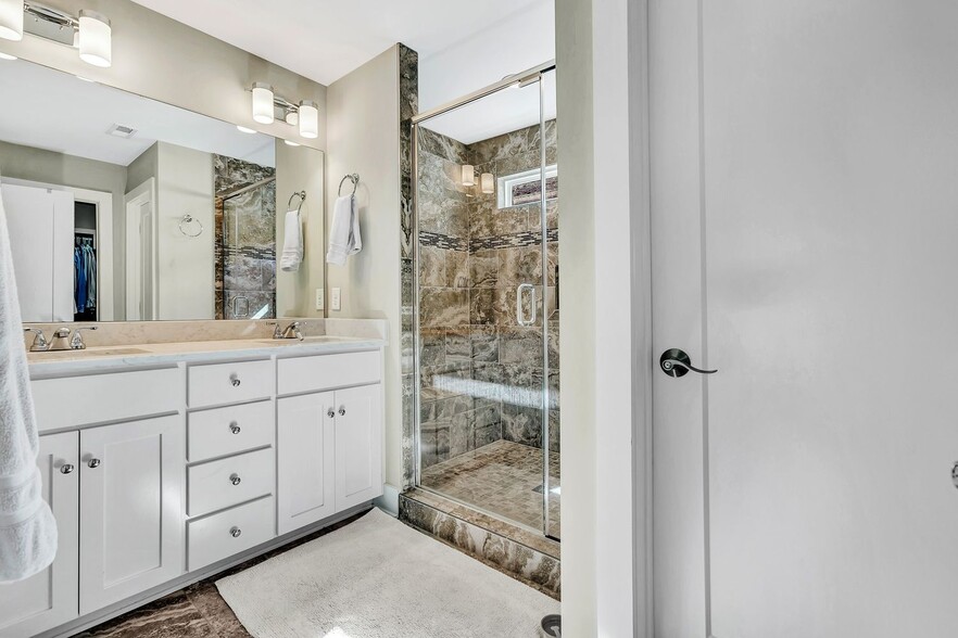 Building Photo - 1802A Tammany Dr