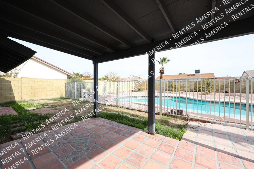 Building Photo - 18433 N 56th Dr