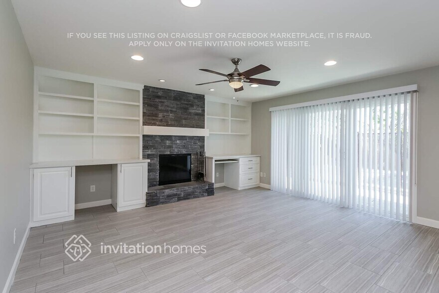 Building Photo - 1140 E Malibu Dr
