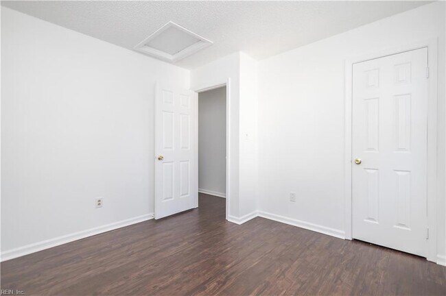 Building Photo - 908 Vincent Ct