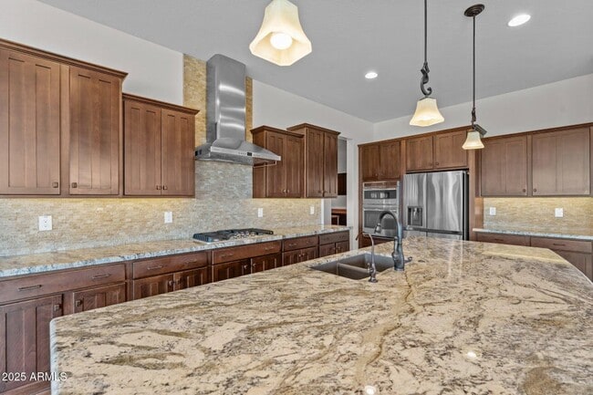 Building Photo - 3672 Ridgeview Ter