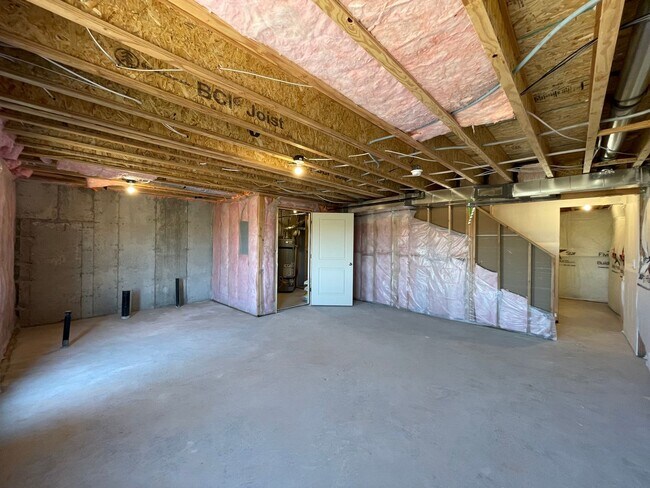 Building Photo - 3-Bedroom Townhome in Santaquin!
