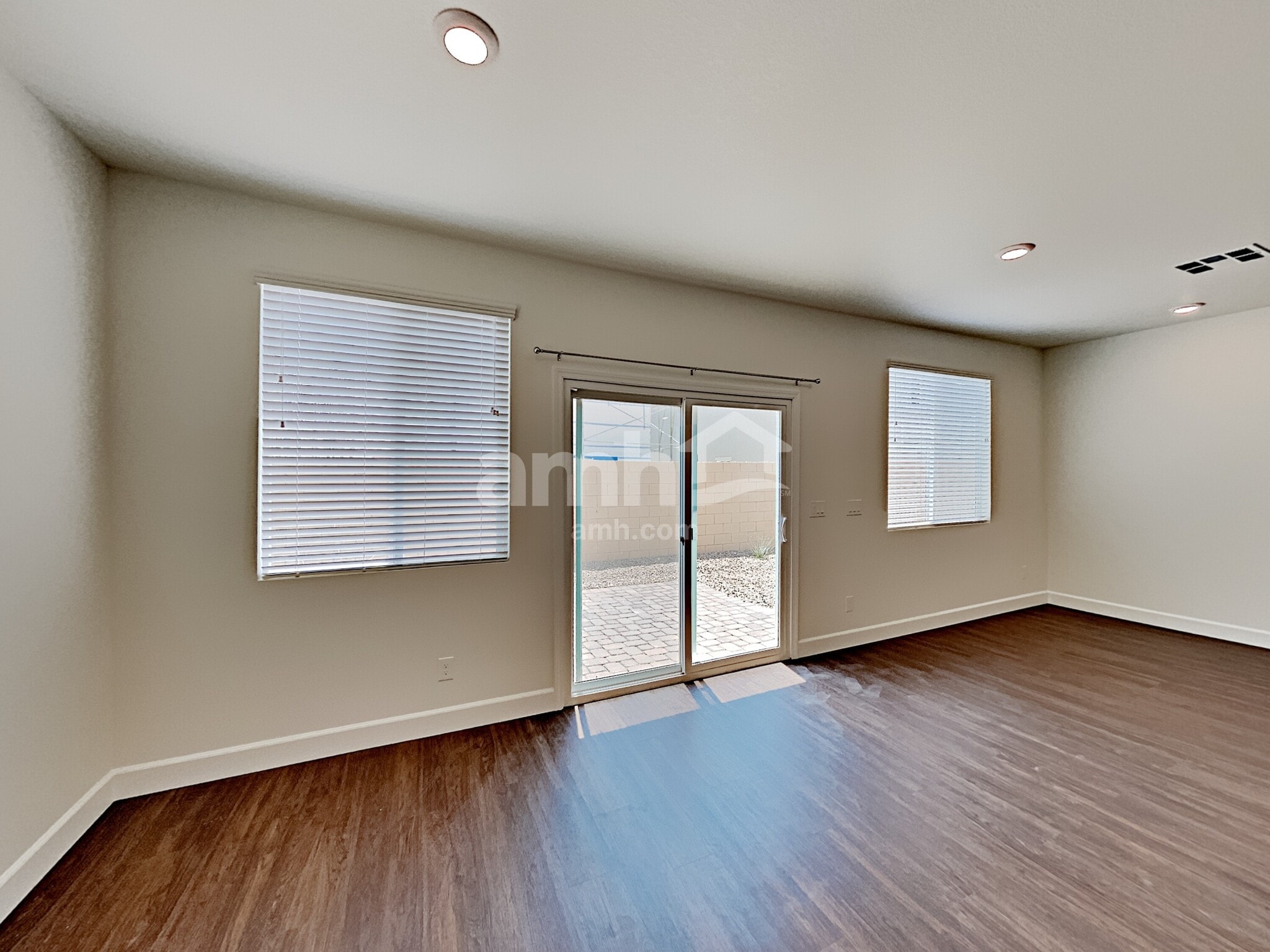 Building Photo - 1805 Macchia Ave