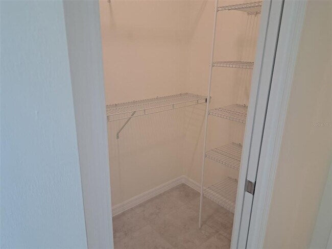 Building Photo - 138 Jade St