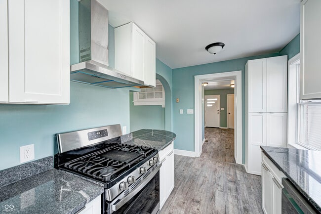 Building Photo - 420 N Irvington Ave