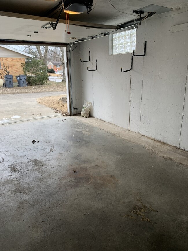 Building Photo - 5073 Grosse Pointe Ln