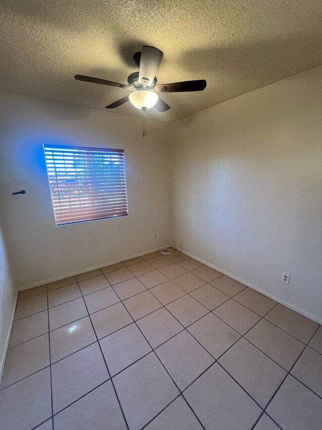 Building Photo - 3 Bedroom/ 2 Bath Home Near Mission & Valencia