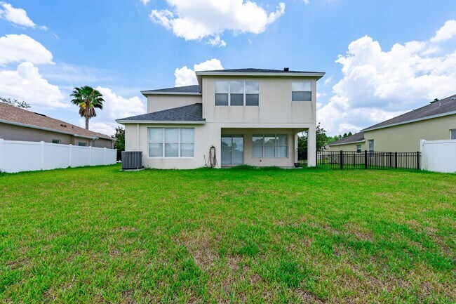 Building Photo - 4/3.5 in Wesley Chapel!