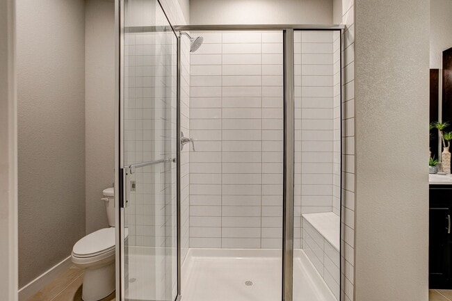 Building Photo - Move-In Ready 3-Bedroom Townhome with Garage & Modern Finishes in Loveland!