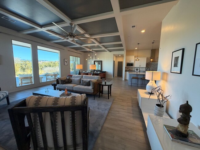 Building Photo - 14 Plano Arbolito