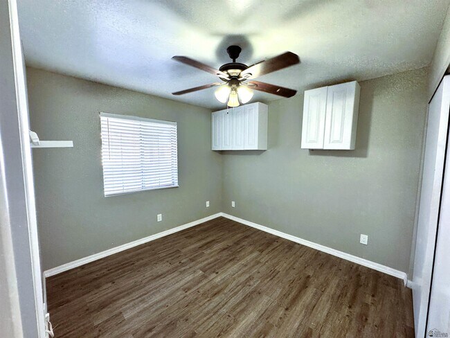 Building Photo - 726 Calle Nueva Vida