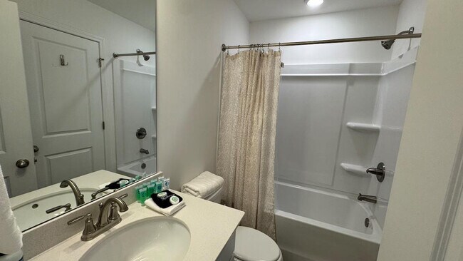 Building Photo - 149 Roxanne Dr