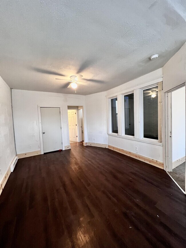 Building Photo - 3325 Gratiot Ave