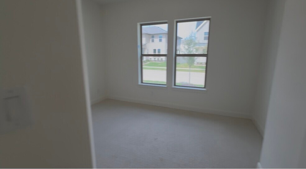 Building Photo - 1514 Roundup Way