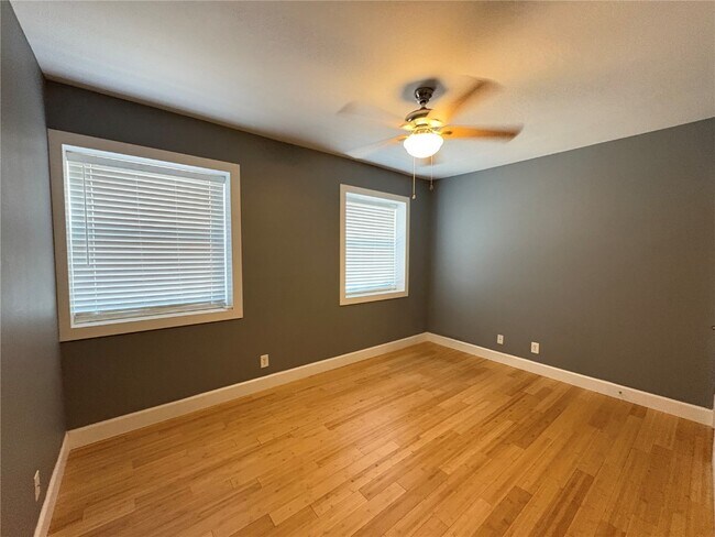 Building Photo - 4220 McPherson Ave