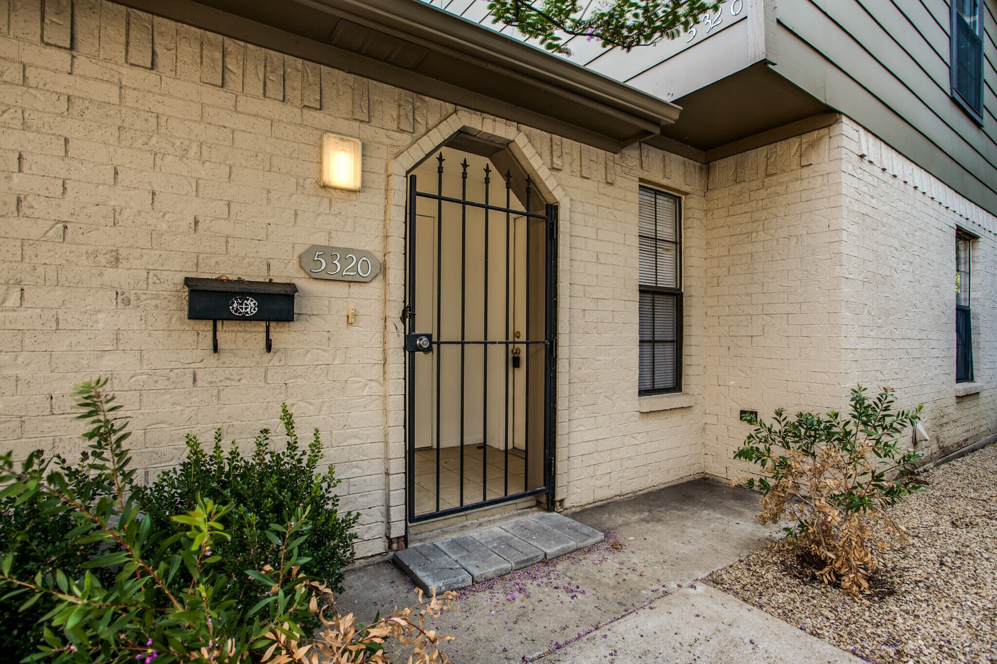 Building Photo - 5310 Columbia Ave