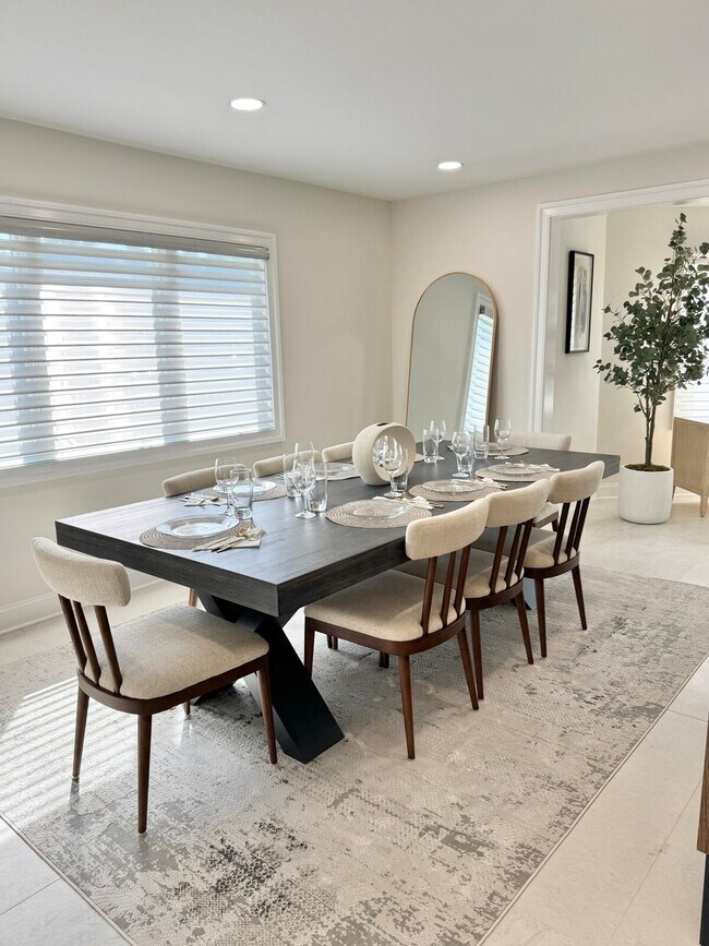 Building Photo - 240 Norgrove Ave