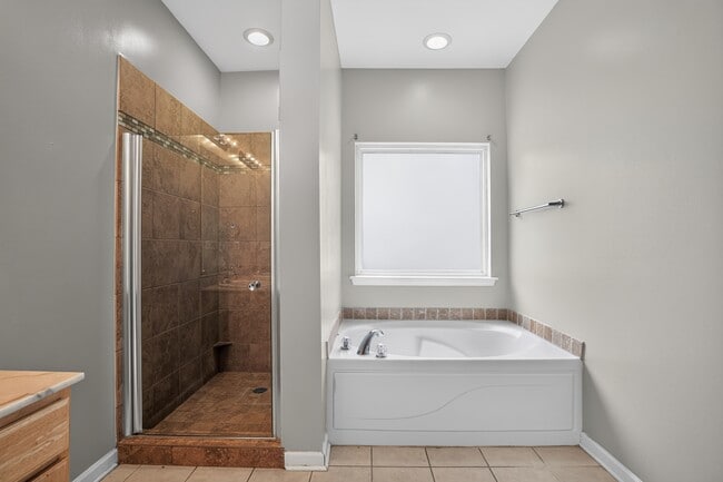 Building Photo - 265 Oxmoor Pl