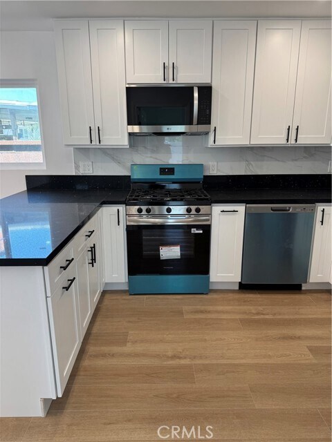 Building Photo - 6882 San Paco Cir