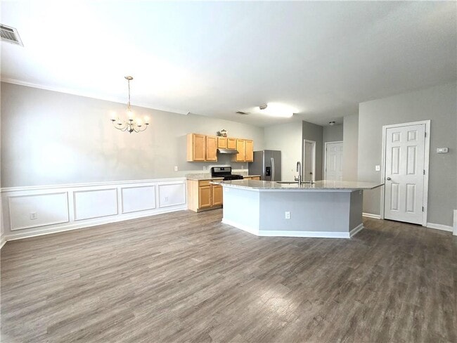 Building Photo - 4005 Labrador Way