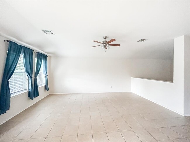 Building Photo - 7810 Squirrel Hollow Dr
