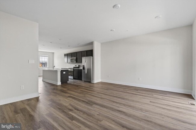 Building Photo - 5225 Manor Park Dr